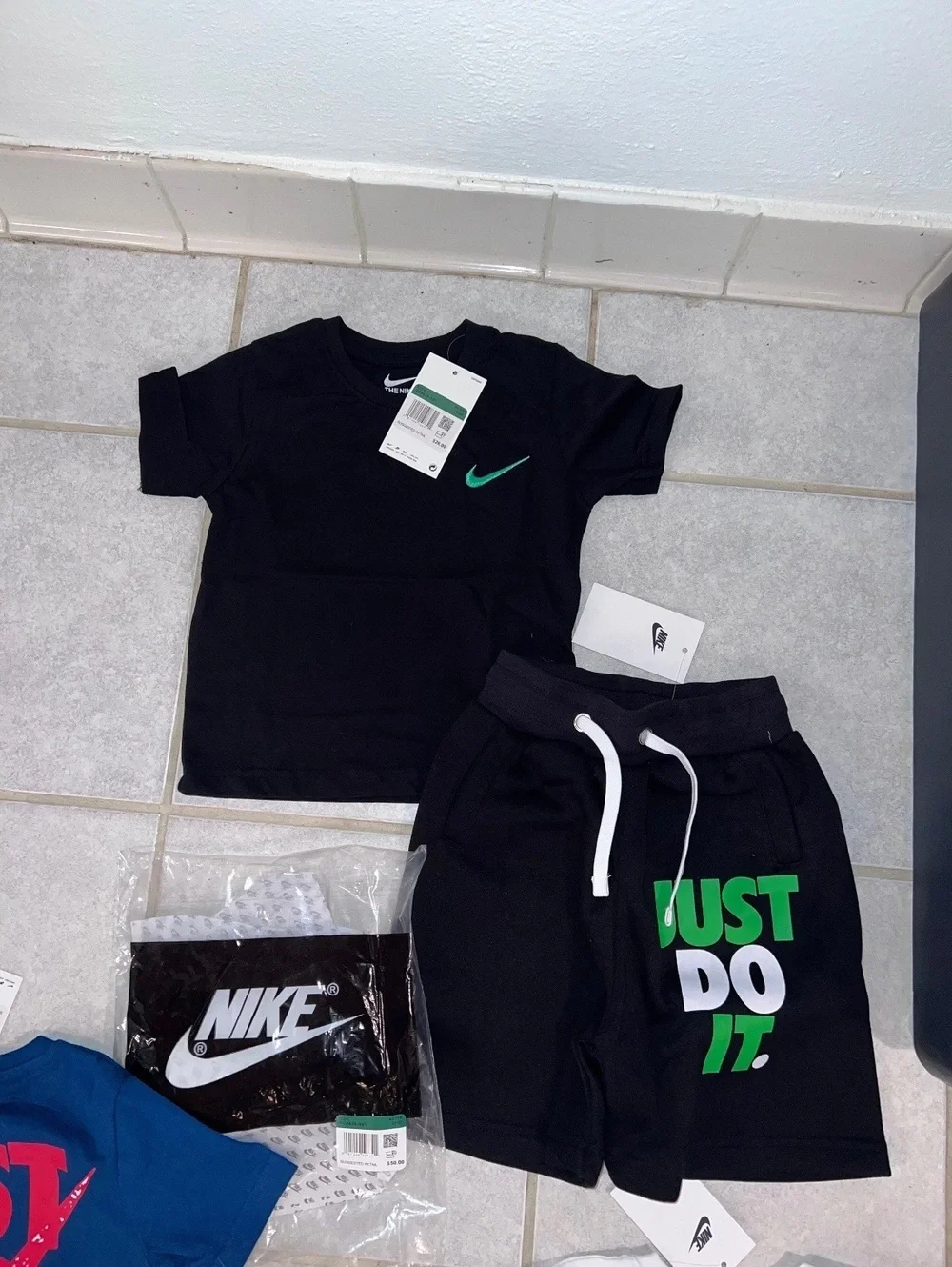Kids Nike short/shirt set 13/14T youth XL